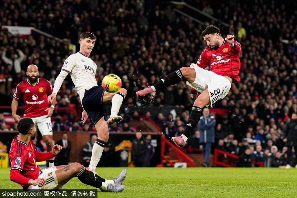 金州勇士vs波特兰开拓者_曼联中场大换血：四大中场球员面临离队金州勇士vs波特兰开拓者，六人候选名单曝光