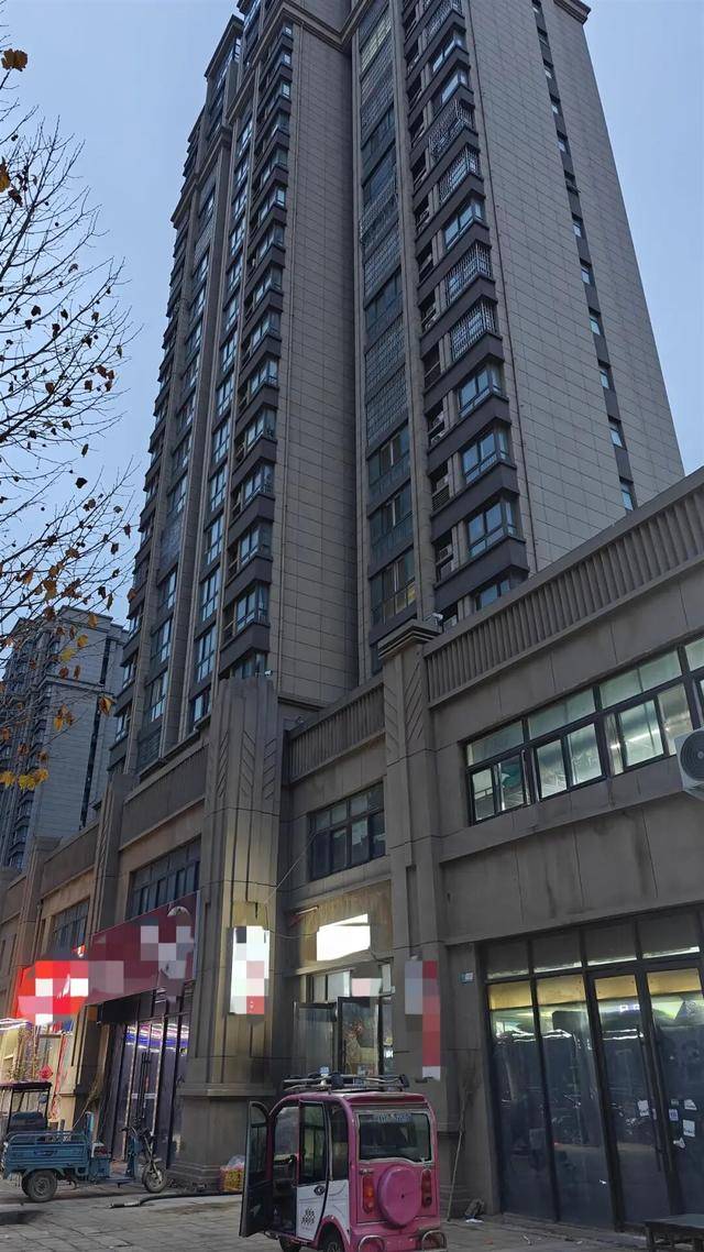 巴西乙组联赛
_妻儿三人被杀案受害者金手镯被剪断巴西乙组联赛
,失窃48克金首饰在货车上被找到,丈夫称案发数月前曾借5000元给嫌犯