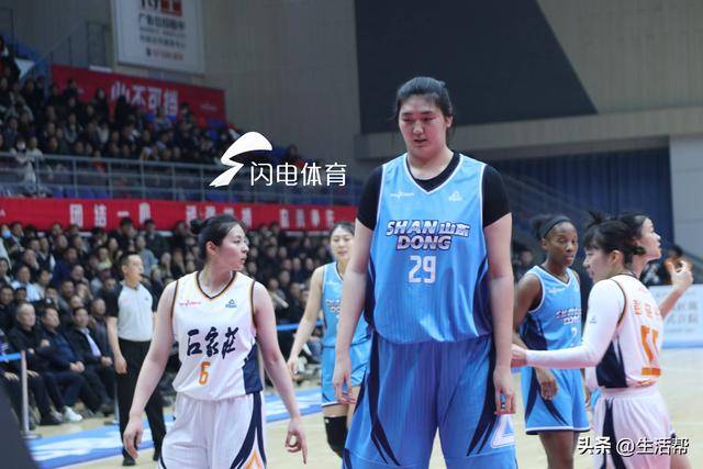 农布阿皮查亚vs玛哈沙拉堪
_WCBA:张子宇首秀15分6板农布阿皮查亚vs玛哈沙拉堪
,山东高速女篮106-93石家庄英励