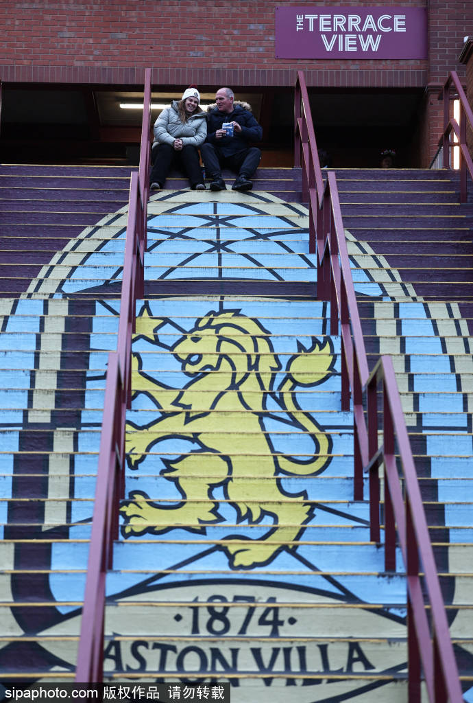 hga030.com怎么注册
_费迪南德理想的曼联主帅:德泽尔比与图赫尔的选择之争