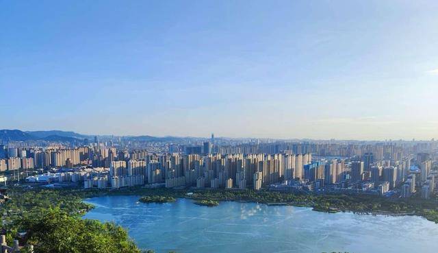 皇冠信用网登123_2025回顾｜民生有温度皇冠信用网登123，暖意润齐鲁