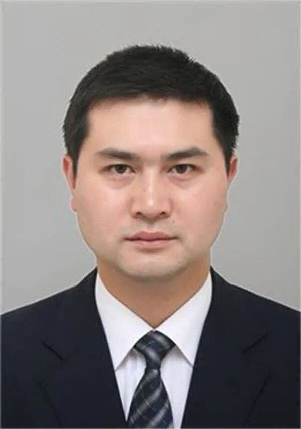 皇冠信用盘
_张洪坤同志任中共洱源县委书记(附简历)