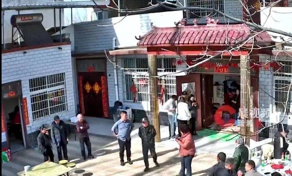 怎么注册皇冠信用网_30余人欢聚2小时各自离去怎么注册皇冠信用网,男子回看监控:无法用言语表达