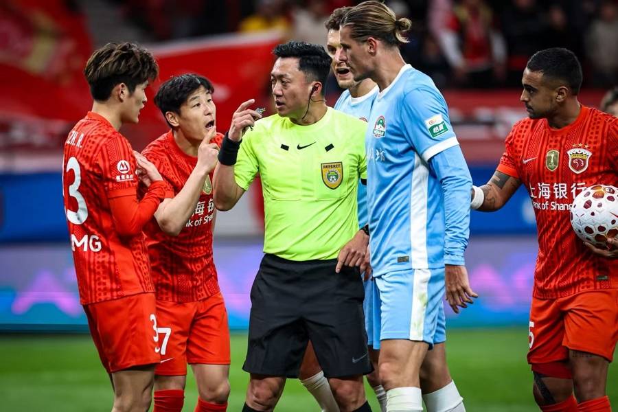 世界杯皇冠信用平台_1比2不敌河南遭“开门黑”世界杯皇冠信用平台,海港主帅穆斯卡特直言:“很多事,我无法评论”