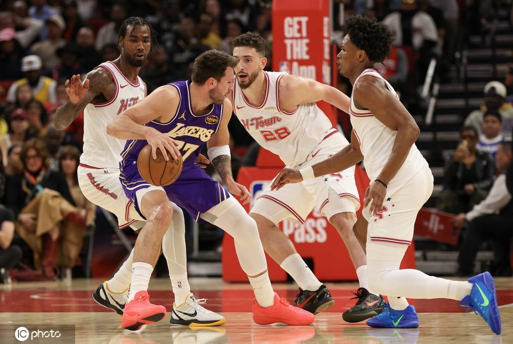 皇冠足球管理平台出租
_东契奇40+9+10杜兰特18分 老詹30分湖人三天内双杀火箭